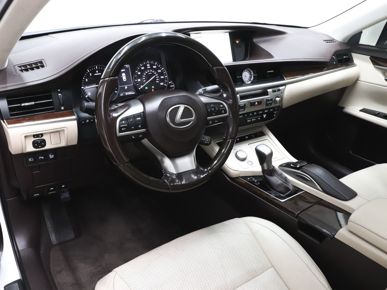 Used 2016 Lexus ES 350 w/ Luxury Package w/Wood Trim image 18