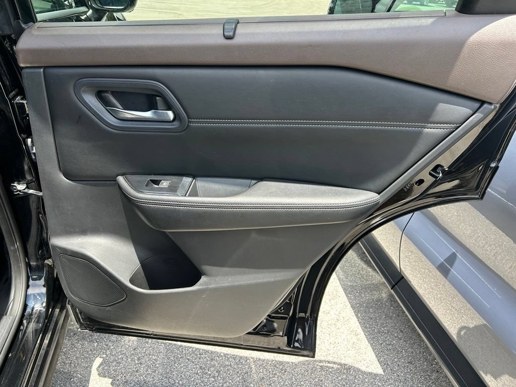 Used 2023 Nissan Rogue SL w/ SL Premium Package FWD image 47