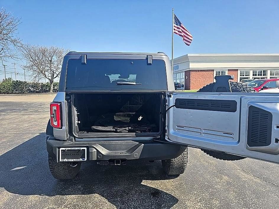 Used 2023 Ford Bronco Outer Banks w/ Sasquatch Package AWD/4WD image 34