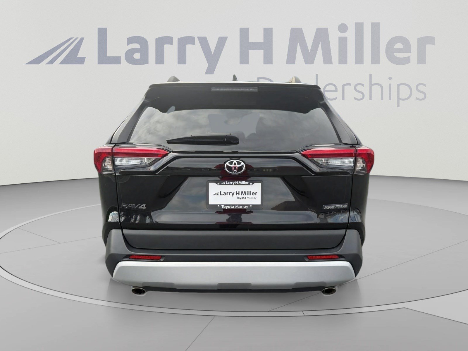 Used 2024 Toyota RAV4 Adventure AWD/4WD image 4