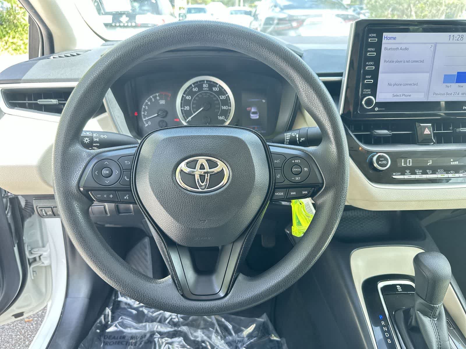 Used 2021 Toyota Corolla LE w/ Carpet Mat Package (TMS) FWD image 18