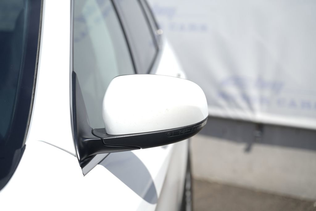 Used 2021 Jeep Cherokee Latitude Plus image 10