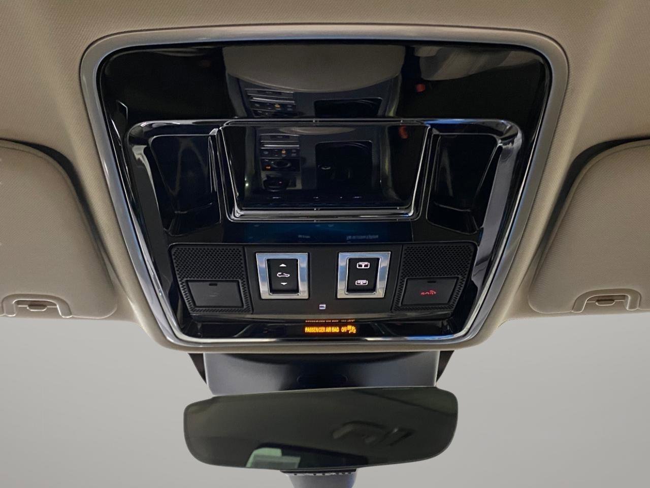 Used 2017 Land Rover Range Rover Sport HSE Dynamic image 17