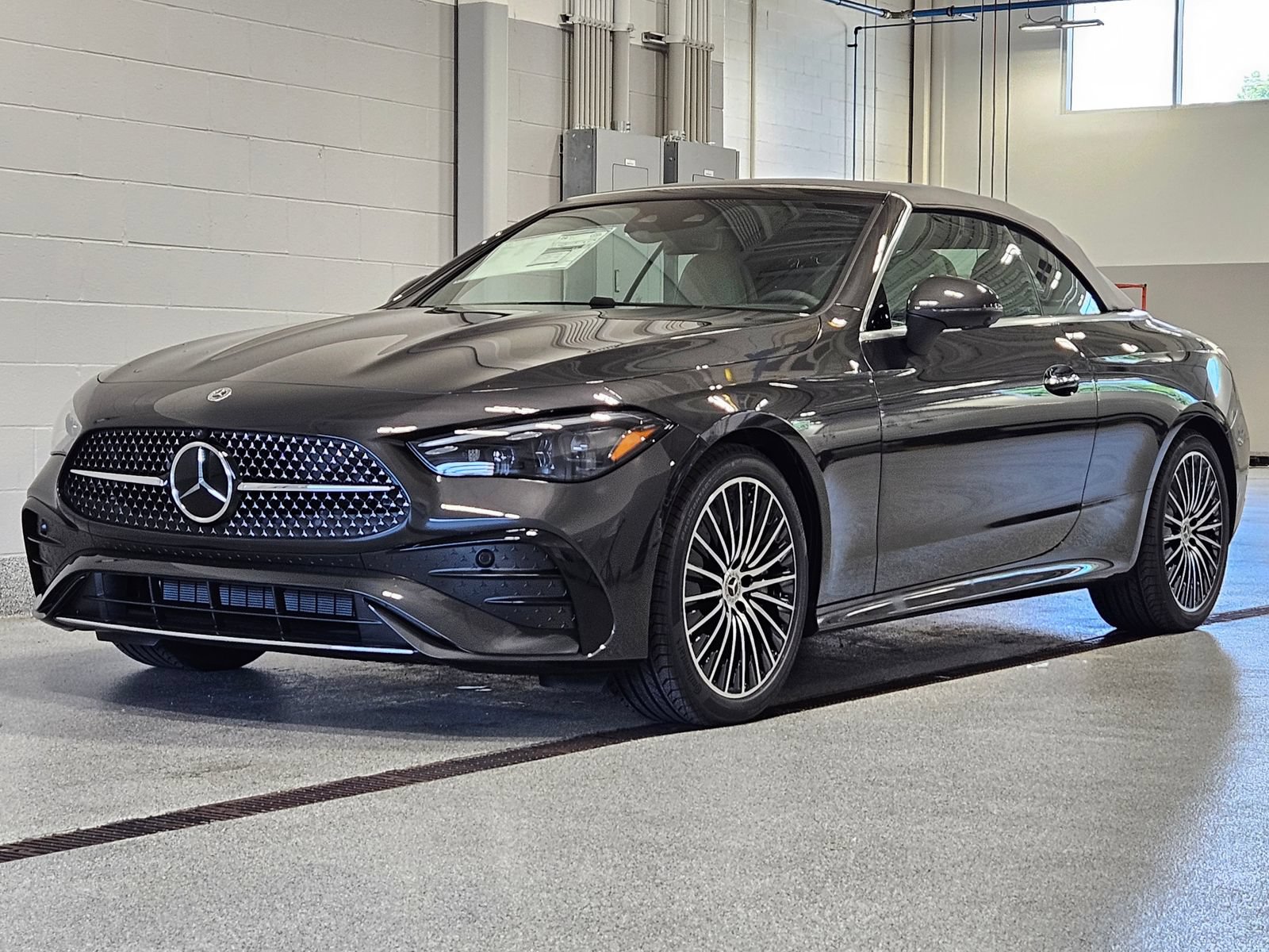 New 2027 Mercedes-Benz CLE 450 4MATIC Cabriolet image 8