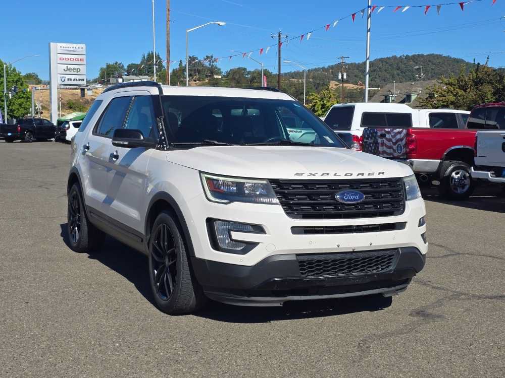 Used 2017 Ford Explorer Sport w/ Equipment Group 401A AWD/4WD image 11
