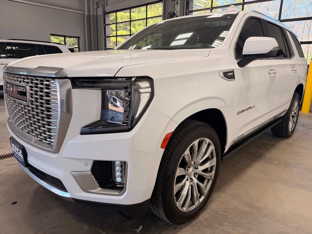 Used 2023 GMC Yukon Denali AWD/4WD image 4