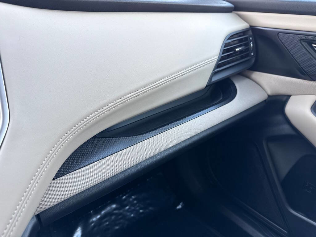 Used 2022 Subaru Legacy Premium image 25