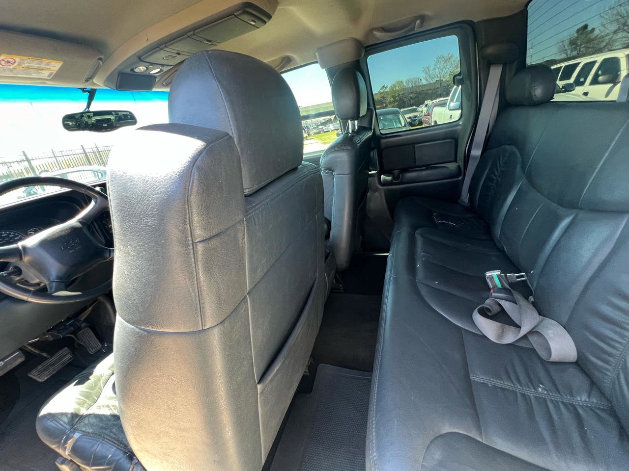 Used 2002 Chevrolet Silverado 2500 LS w/ Electrical Convenience Pkg AWD/4WD image 30