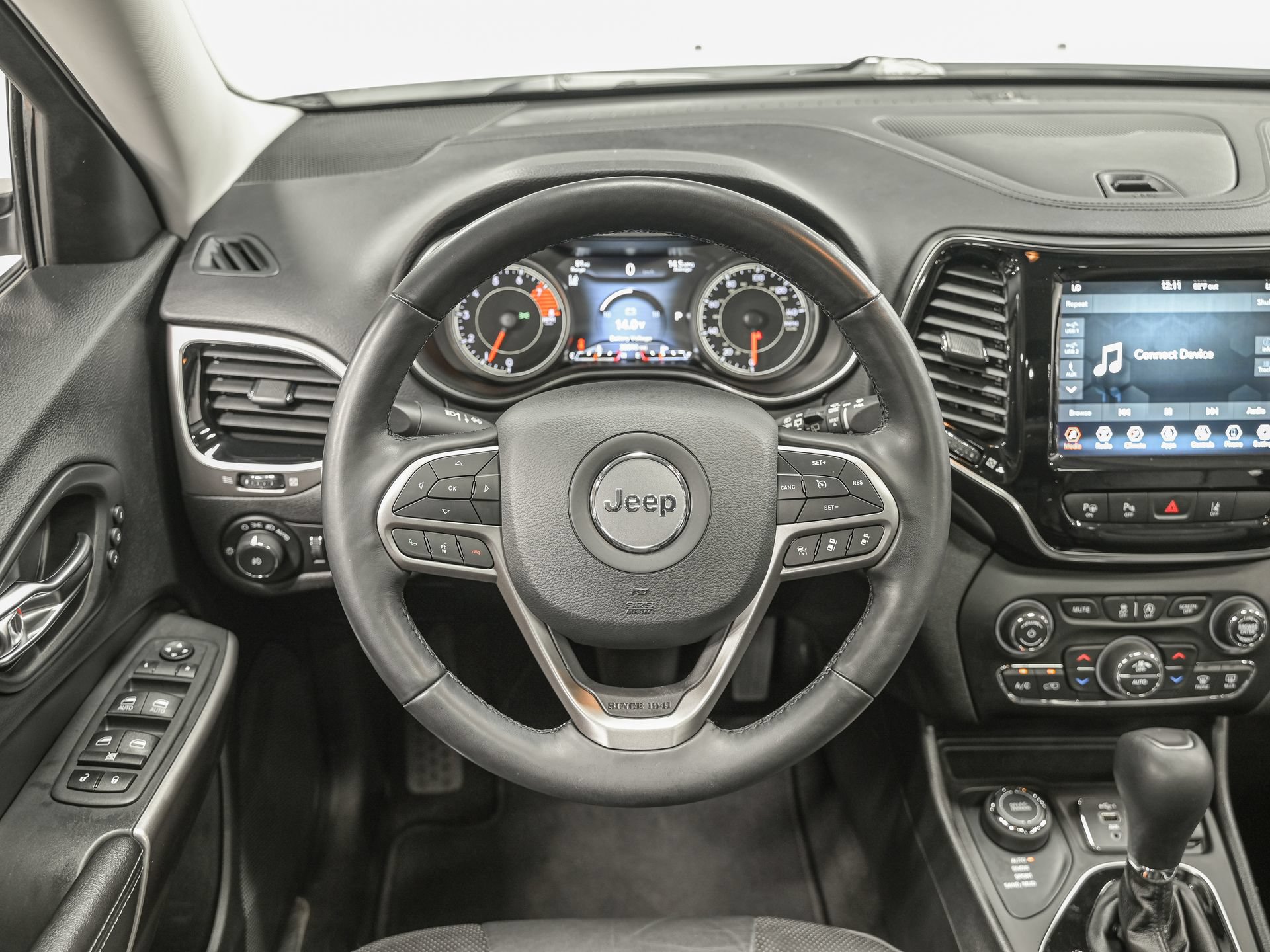 Used 2021 Jeep Cherokee Limited AWD/4WD image 17