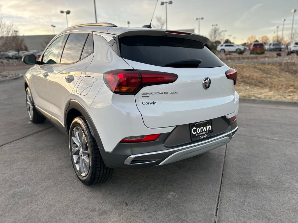 Used 2020 Buick Encore GX Essence w/ Experience Buick Package image 5