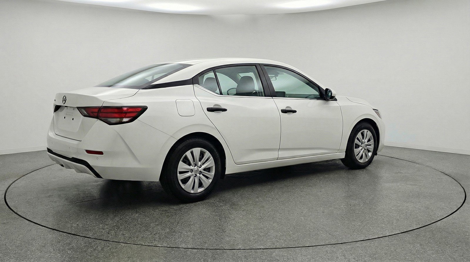 Used 2025 Nissan Sentra S image 9