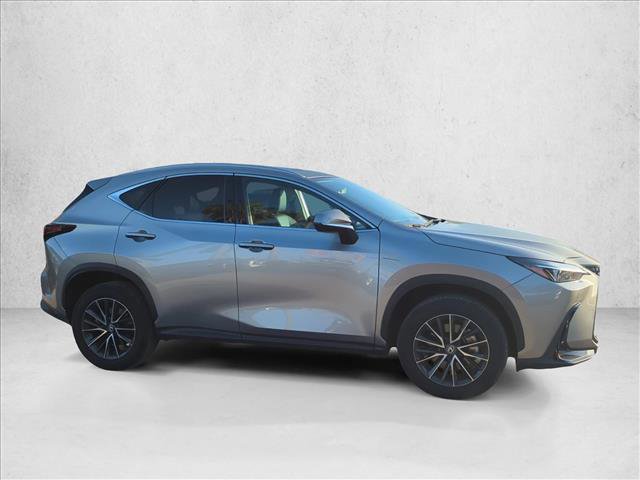 Used 2024 Lexus NX 250 FWD w/ Towing Package (2000 Lbs) image 4