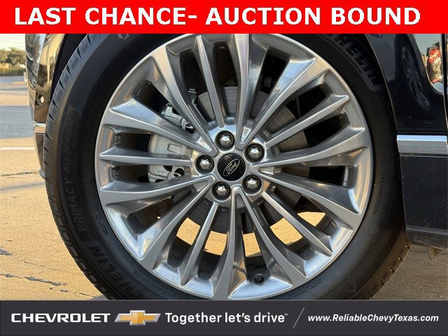 Used 2020 Ford Edge Titanium w/ Equipment Group 301A image 10