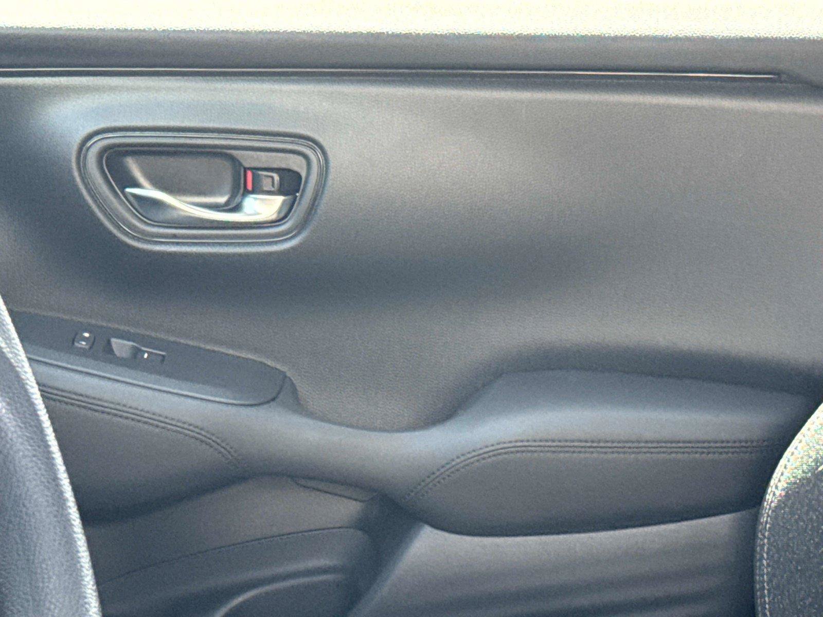 Certified 2023 Honda HR-V LX image 19