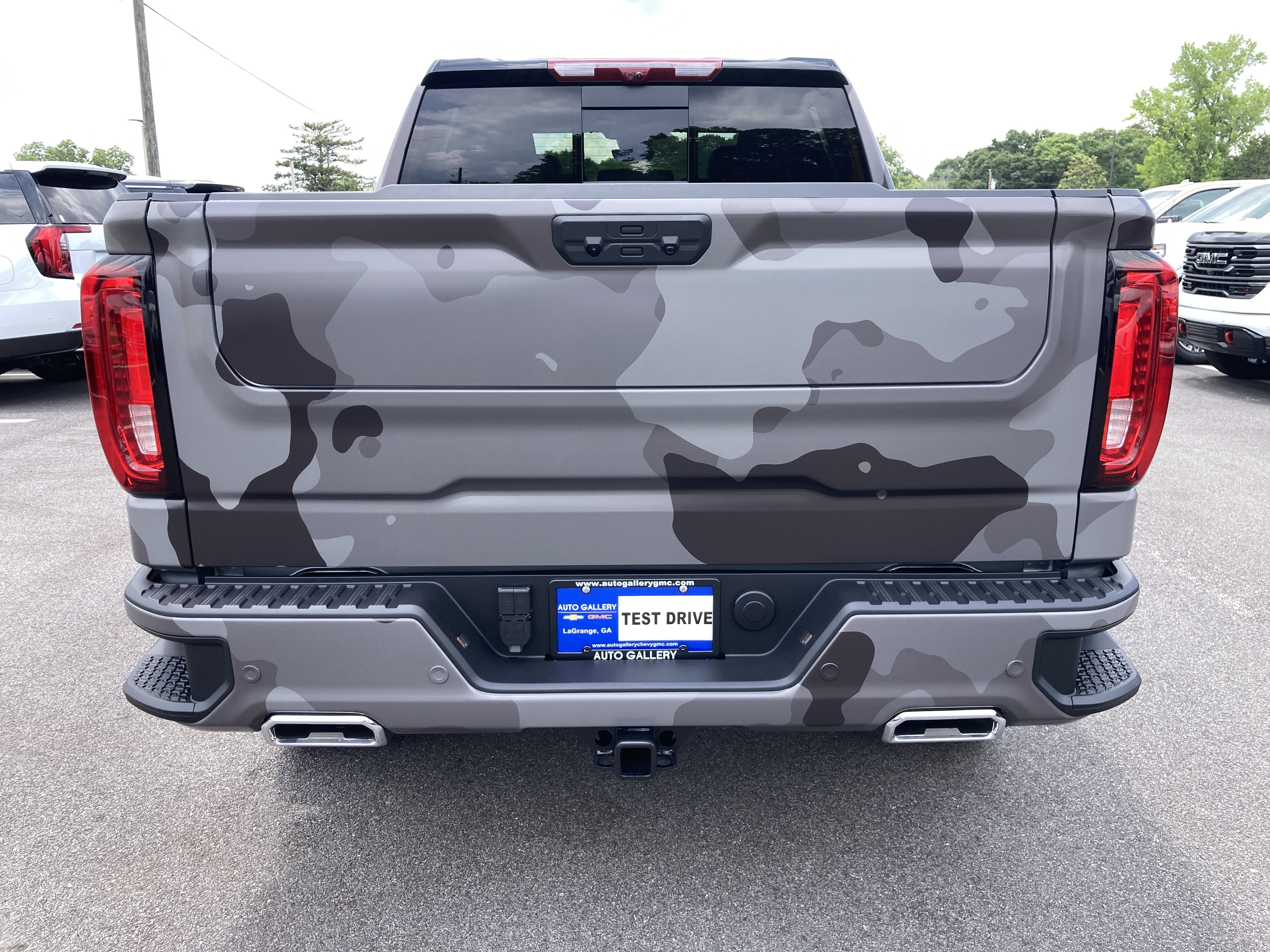 New 2026 GMC Sierra 1500 AT4 w/ AT4 Premium Package AWD/4WD image 7