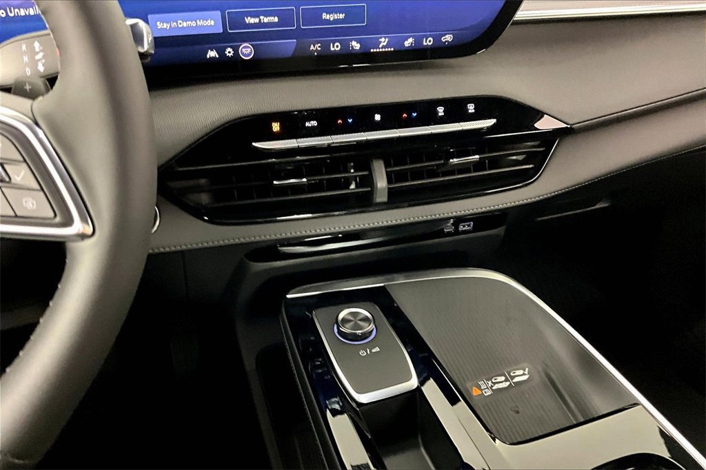 New 2026 Buick Enclave Sport Touring w/ Super Cruise Package image 7