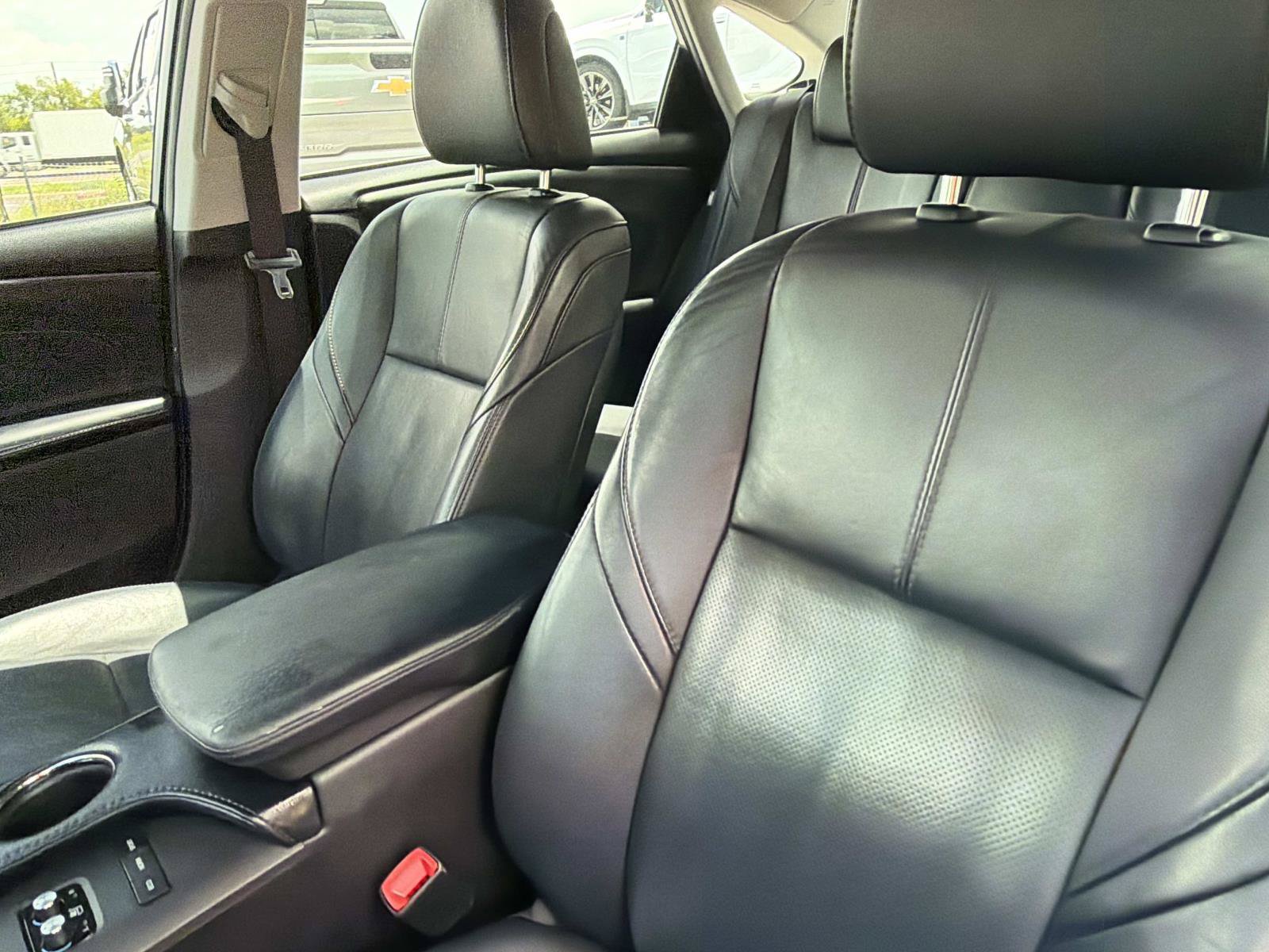 Used 2014 Toyota Avalon Limited FWD image 20