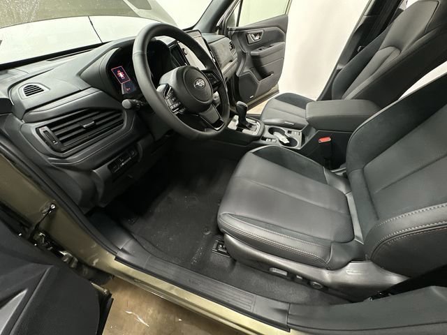 Certified 2025 Subaru Forester Touring AWD/4WD image 17