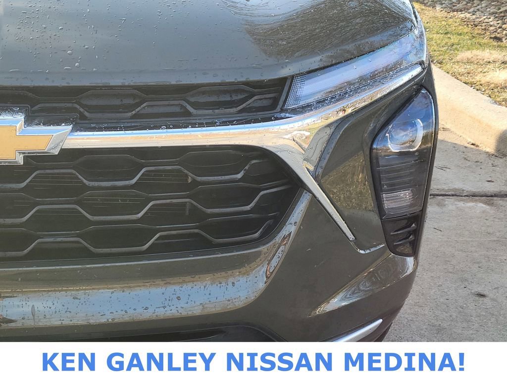 Used 2024 Chevrolet Trax LT image 10