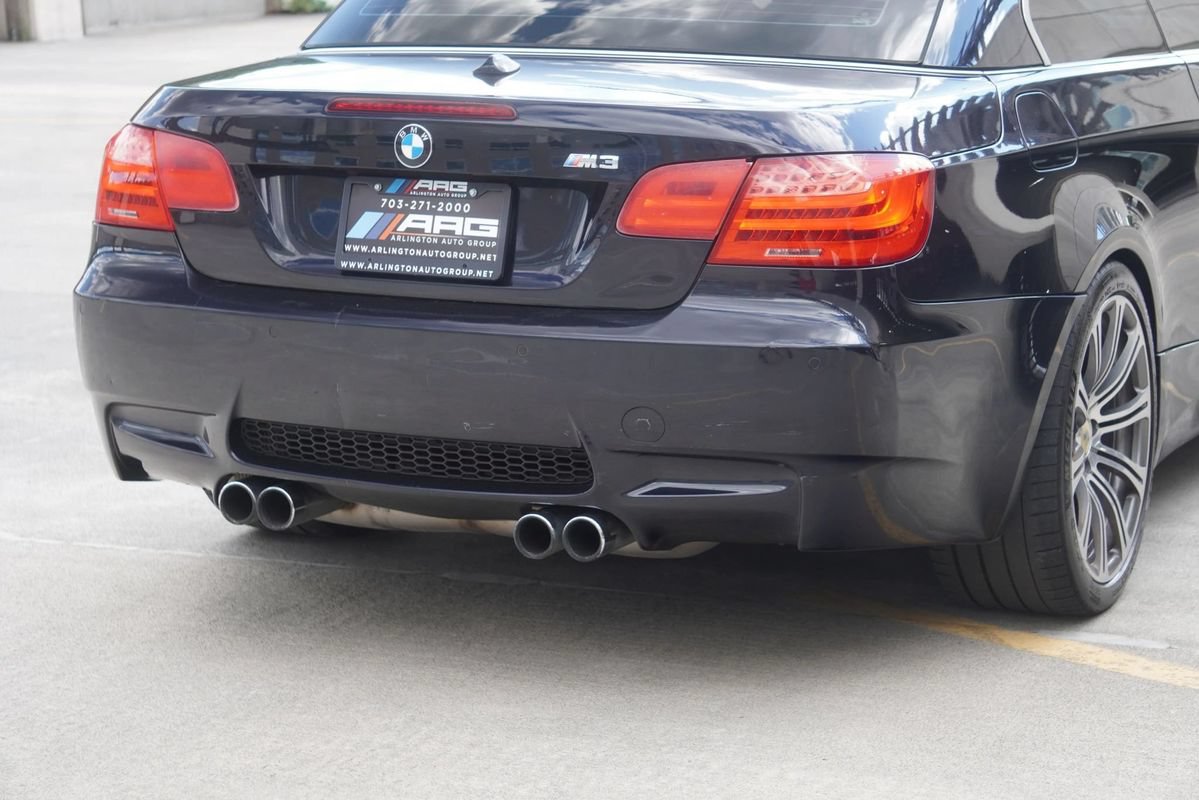 Used 2011 BMW M3 Convertible RWD image 32