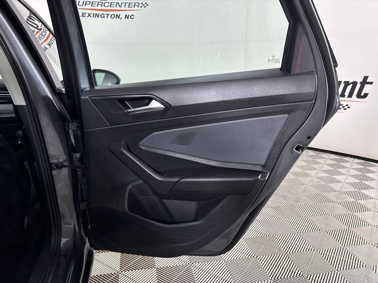 Used 2026 Volkswagen Jetta SE FWD image 27