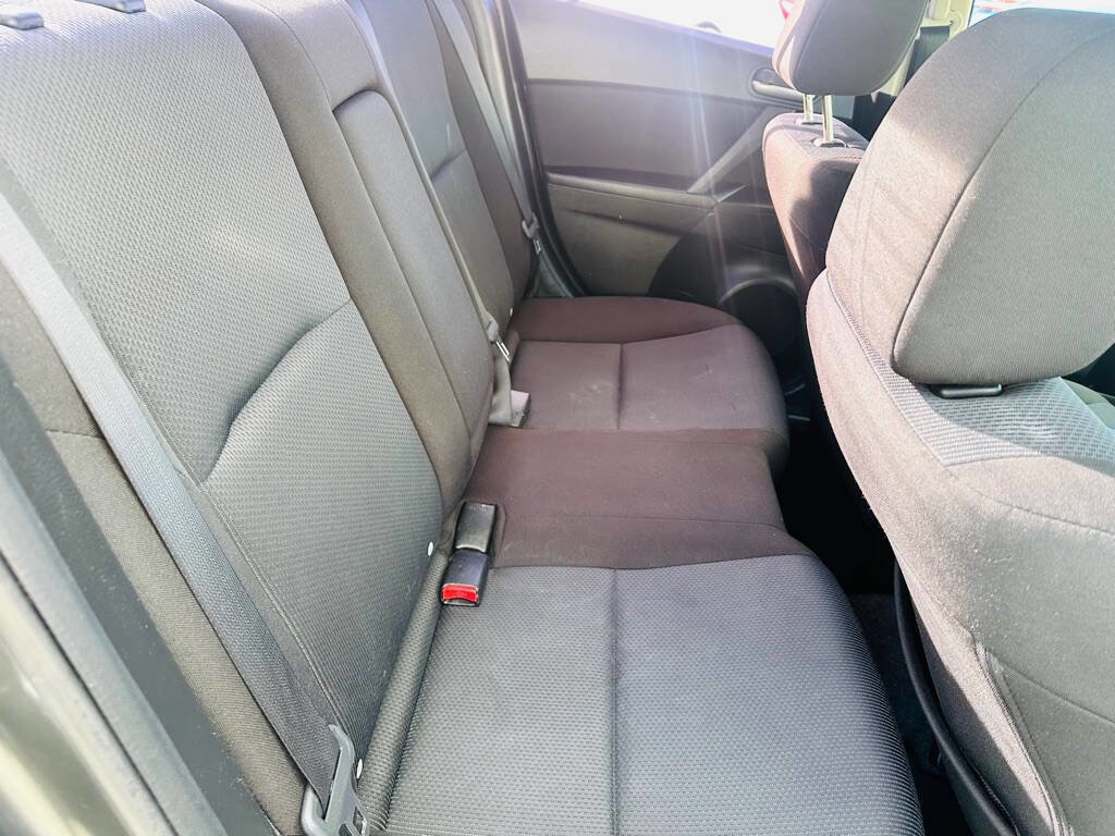 Used 2010 MAZDA MAZDA3 i Touring FWD image 16