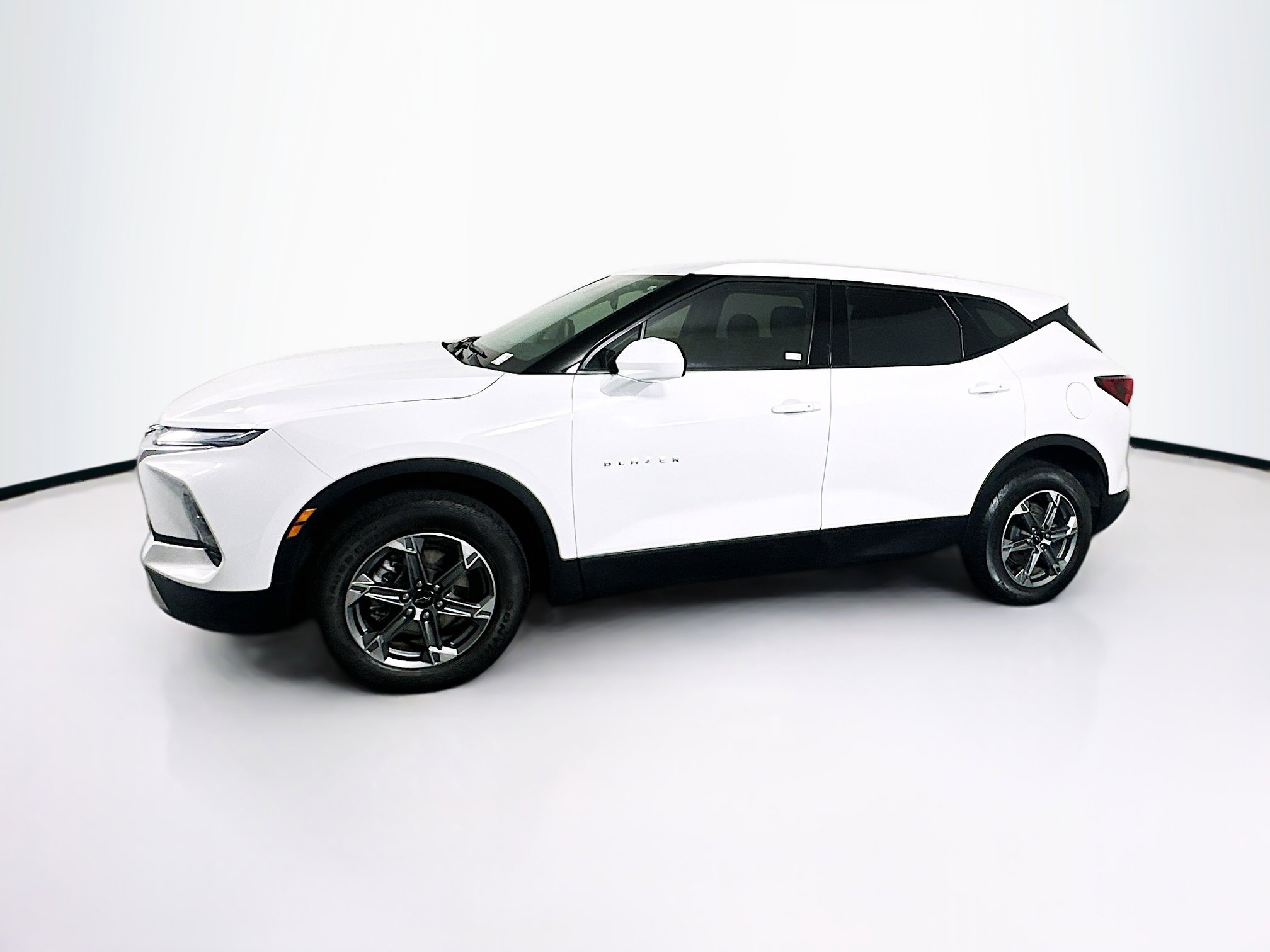 Used 2024 Chevrolet Blazer LT w/ Driver Confidence Package image 4