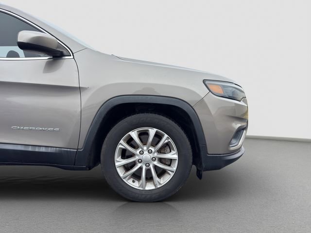 Used 2019 Jeep Cherokee Latitude w/ Popular Appearance Group image 21