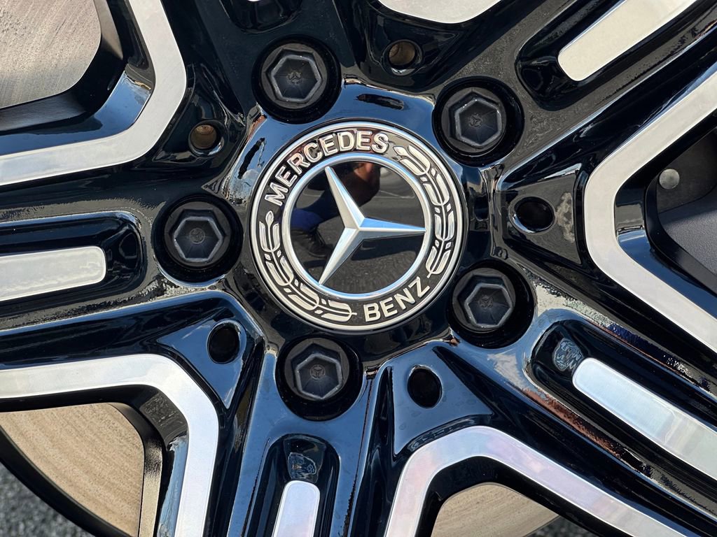 Used 2026 Mercedes-Benz GLC 300 image 11
