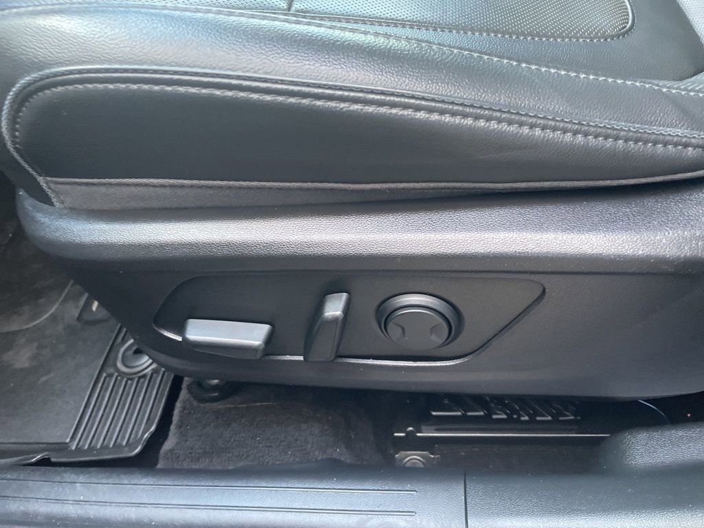 Used 2022 Hyundai Tucson Limited w/ Winter Package image 11