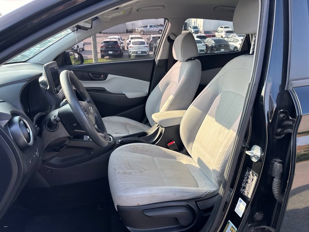 Used 2022 Hyundai Kona SEL FWD image 6