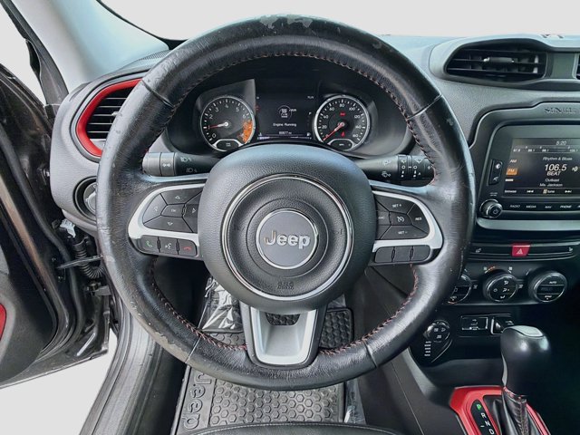 Used 2017 Jeep Renegade Trailhawk w/ Premium Trailhawk Package AWD/4WD image 11