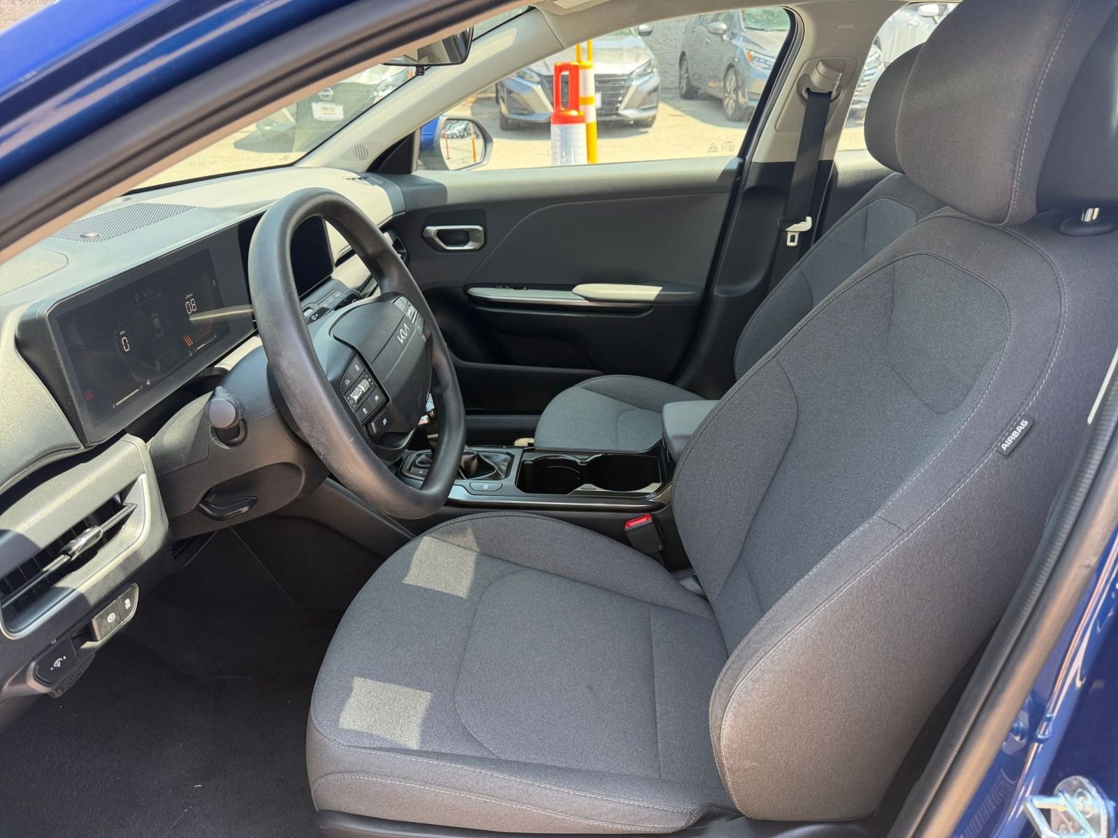 Used 2025 Kia K4 FWD image 27