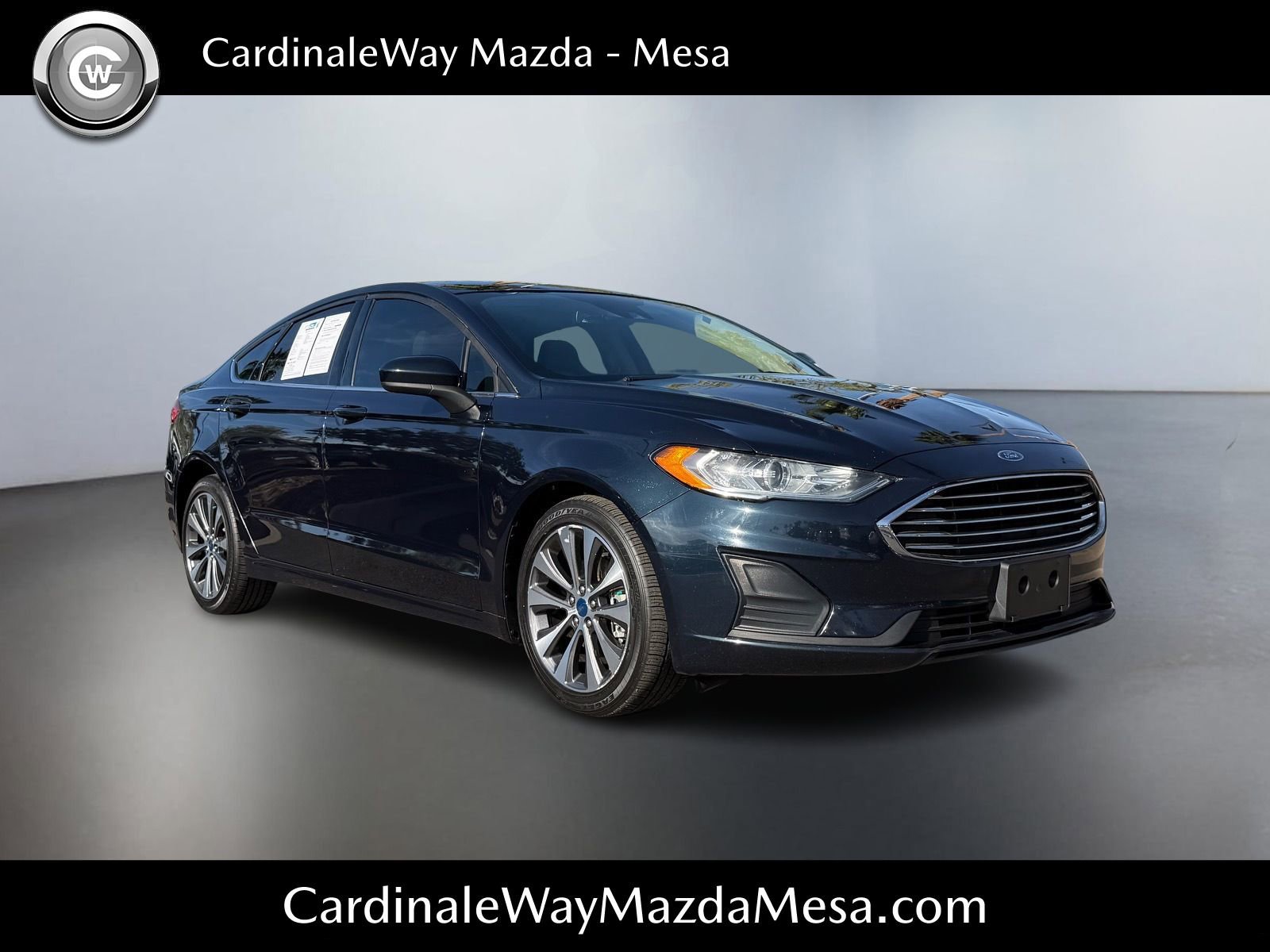 Used 2020 Ford Fusion SE image 1
