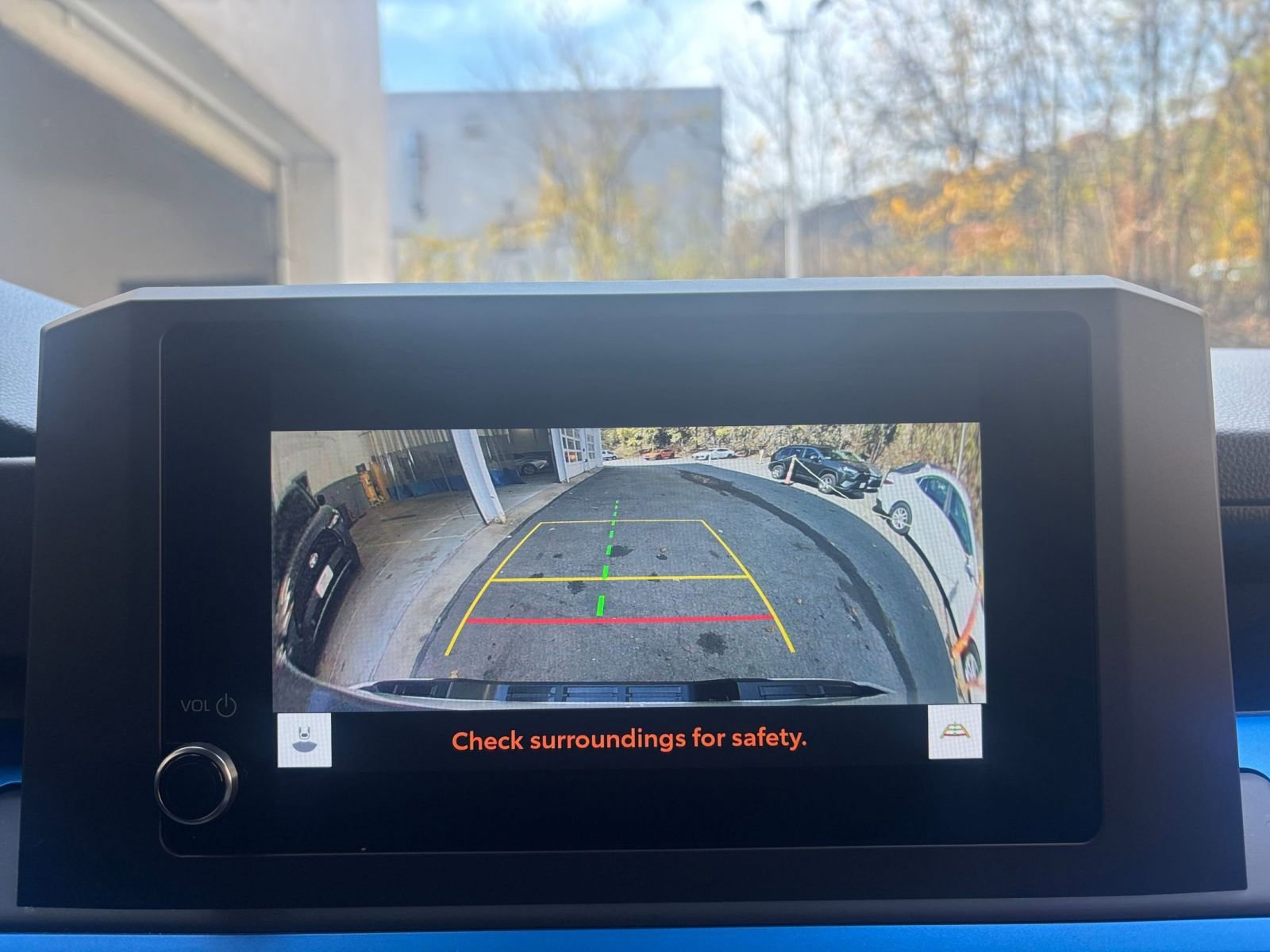 Used 2025 Toyota Tacoma TRD Off-Road image 17