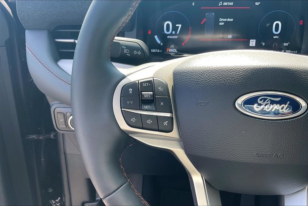 Used 2026 Ford Explorer Active AWD/4WD image 13