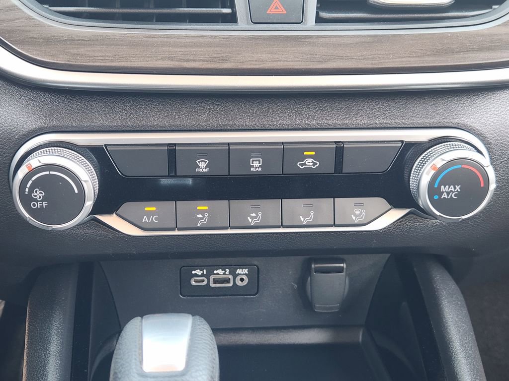 Used 2024 Nissan Altima 2.5 SV image 14