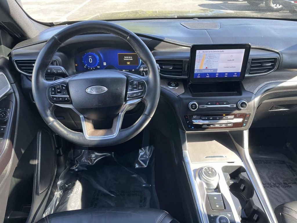 Used 2020 Ford Explorer Platinum AWD/4WD image 24
