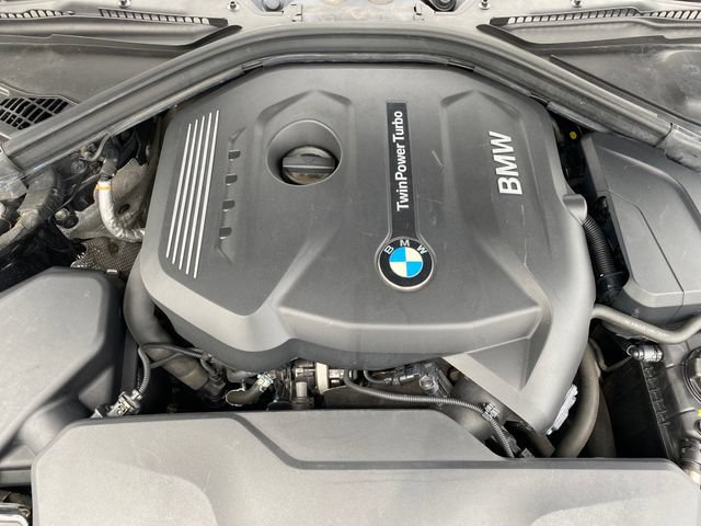 Used 2017 BMW 330i xDrive Sedan AWD/4WD image 22