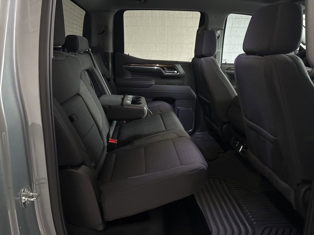 Used 2025 GMC Sierra 1500 Elevation image 35