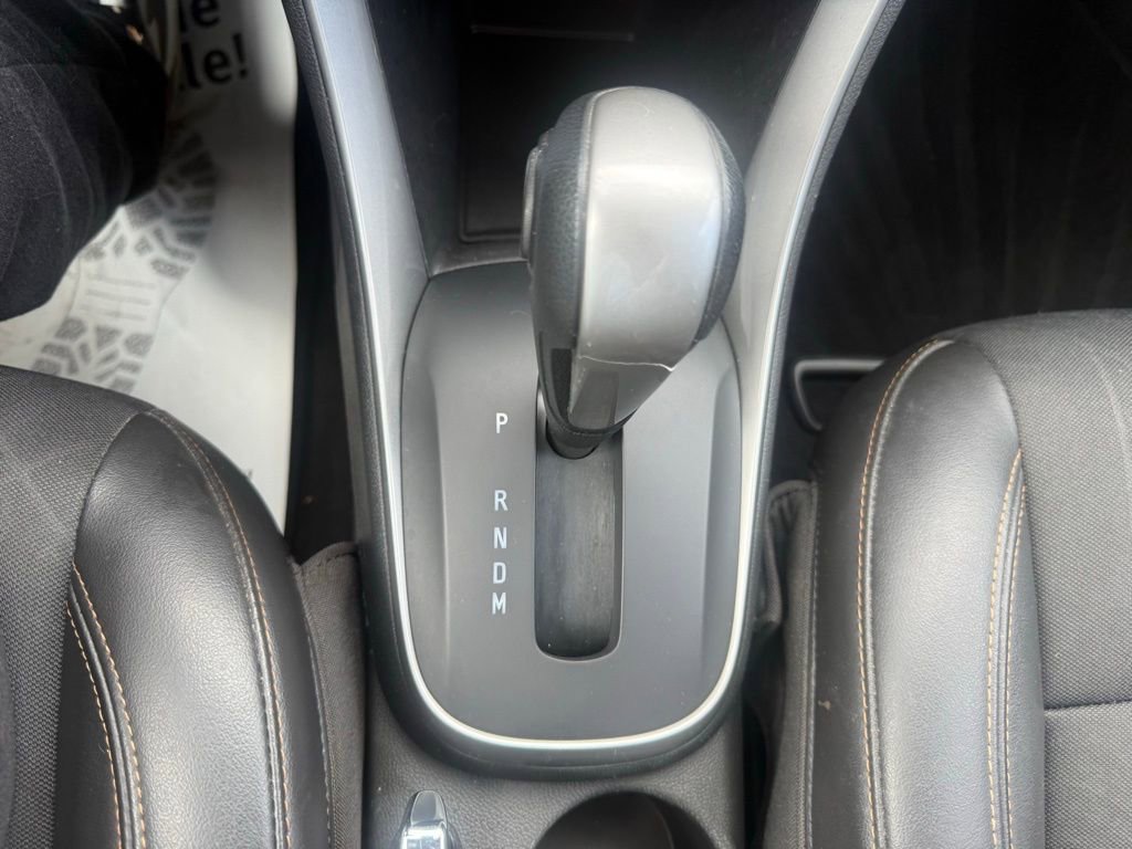 Used 2017 Chevrolet Trax LT w/ LT Convenience Package AWD/4WD image 22