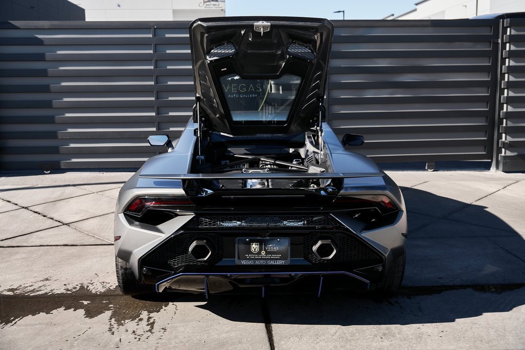Used 2023 Lamborghini Huracan Tecnica image 16