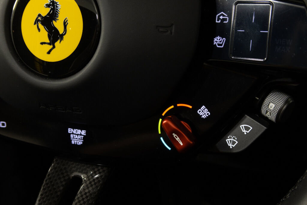 Used 2023 Ferrari SF90 Spider image 36