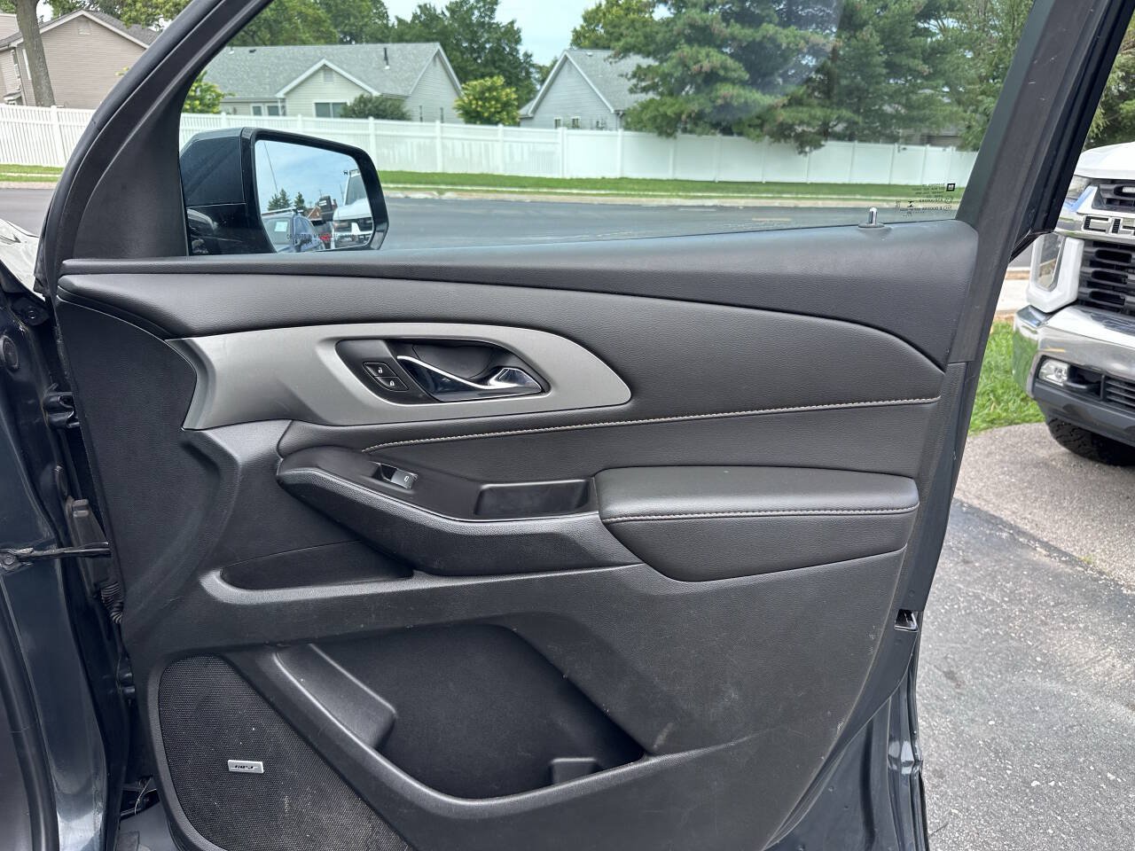 Used 2020 Chevrolet Traverse RS w/ LPO, Floor Liner Package AWD/4WD image 11