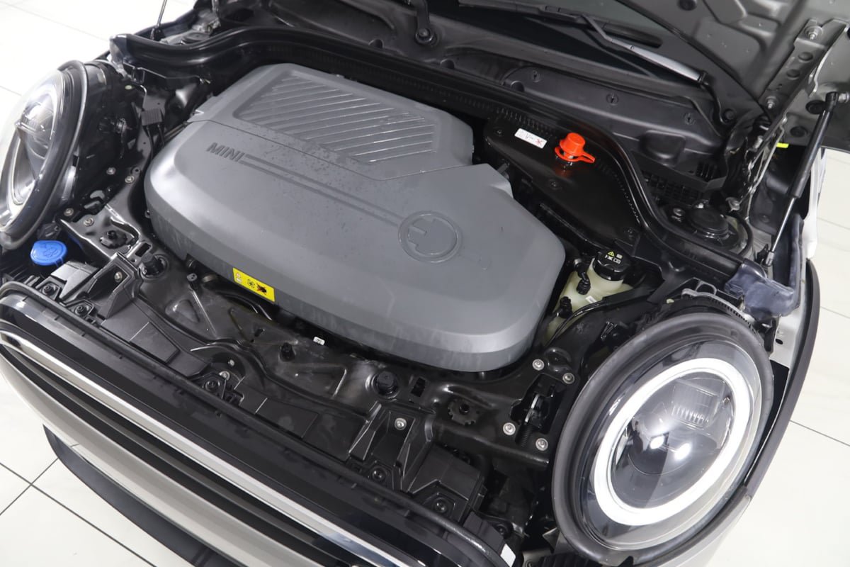 Used 2024 MINI Cooper SE FWD image 22