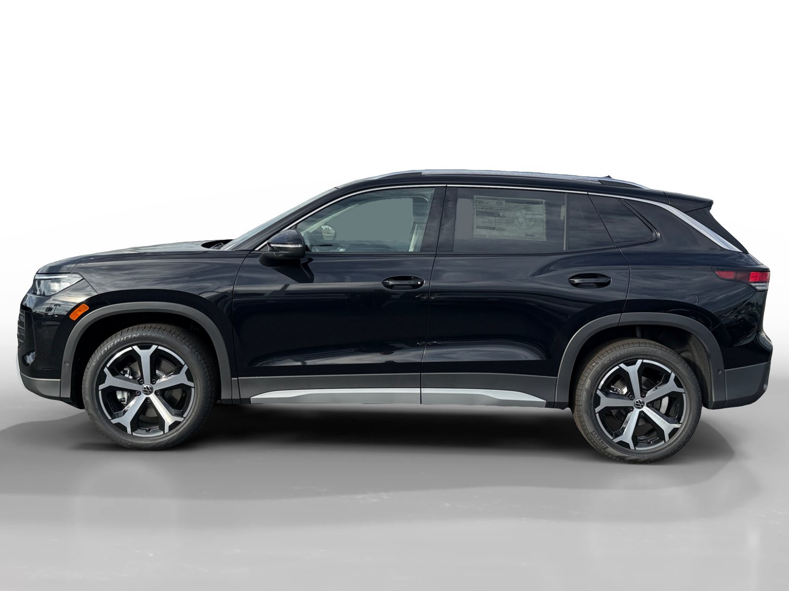 New 2026 Volkswagen Tiguan SE AWD/4WD image 2