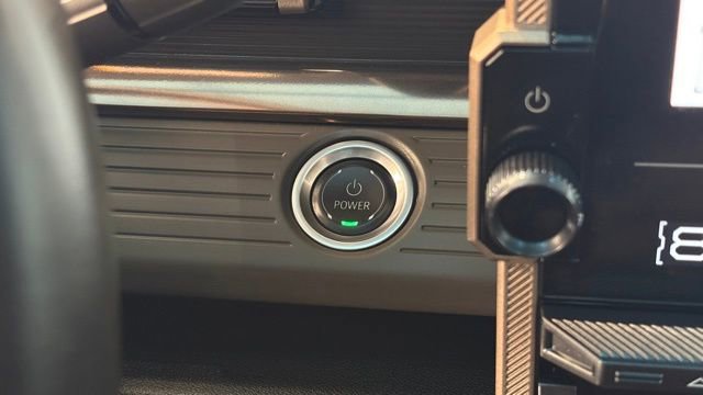 Used 2025 GMC Hummer EV 2X image 35