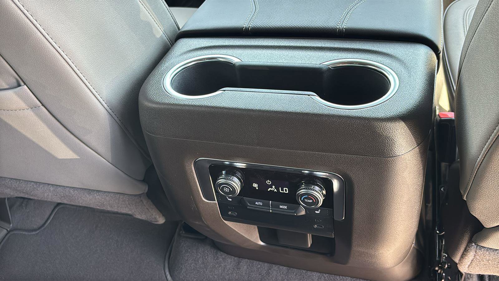 New 2026 GMC Yukon Elevation RWD image 25