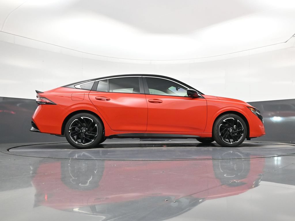 New 2026 Nissan Sentra SR w/ SR Premium Package FWD image 25
