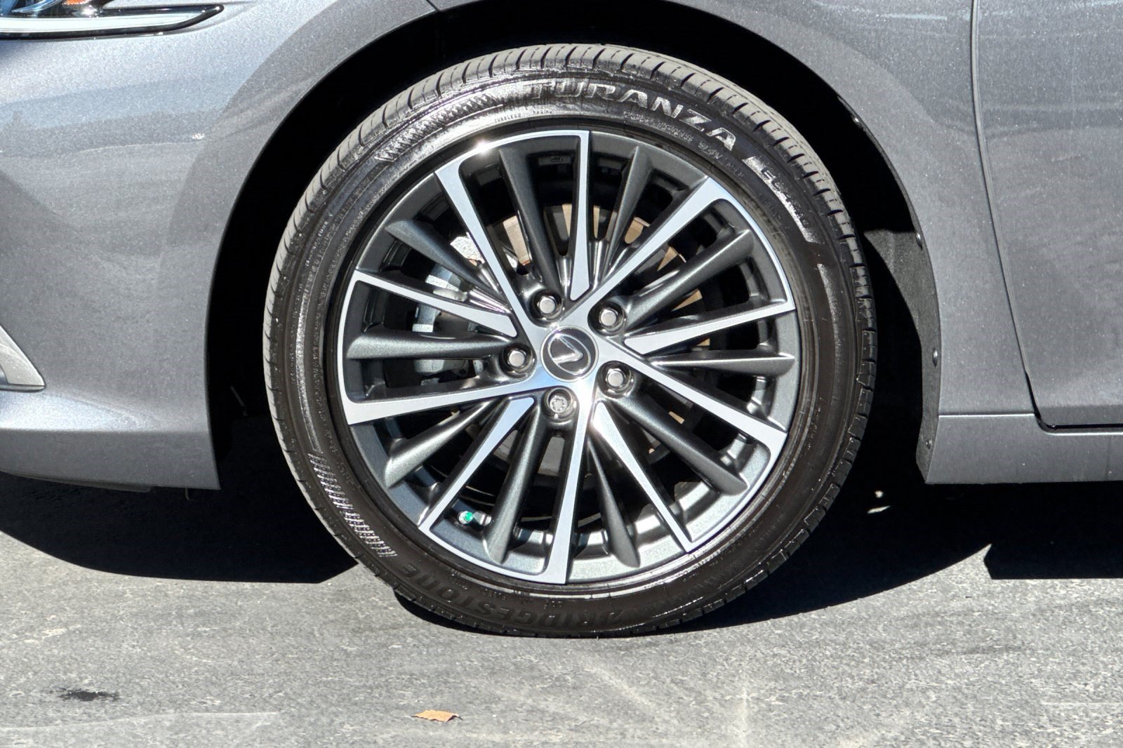 Certified 2025 Lexus ES 300h w/ Premium Package FWD image 36